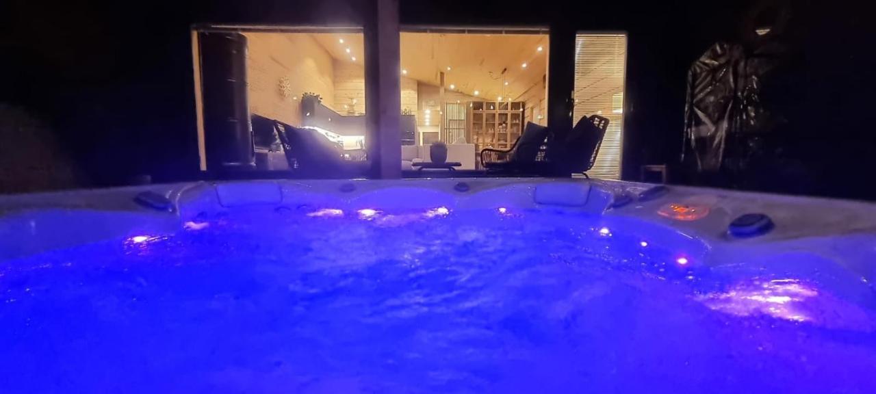 Luxury Villa Rauhankatu روفانييمي المظهر الخارجي الصورة